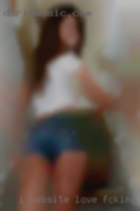 I website love f*cking girls with my friends.