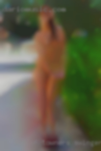 Out of towners swingers or just a booty call in Tampa.