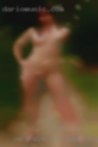 Very Discreet and loves swinging couples oral from Arkansas.